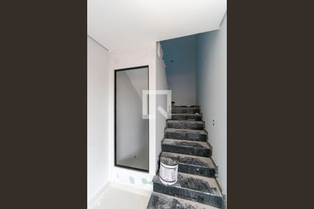 Escada de casa de condomínio para alugar com 3 quartos, 152m² em Água Rasa, São Paulo