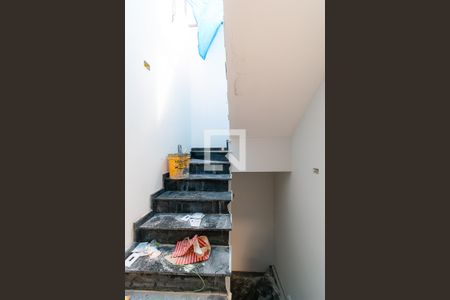 Escada de casa de condomínio para alugar com 3 quartos, 152m² em Água Rasa, São Paulo