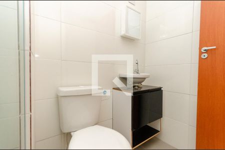 Banheiro de kitnet/studio para alugar com 1 quarto, 25m² em Vila Pirituba, São Paulo