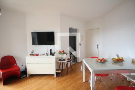 Sala  de apartamento para alugar com 2 quartos, 65m² em Vila Pirajussara, São Paulo