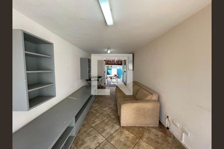 Sala de TV de casa à venda com 6 quartos, 400m² em Butantã, São Paulo