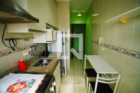 Cozinha de apartamento para alugar com 2 quartos, 62m² em Boqueirão, Praia Grande