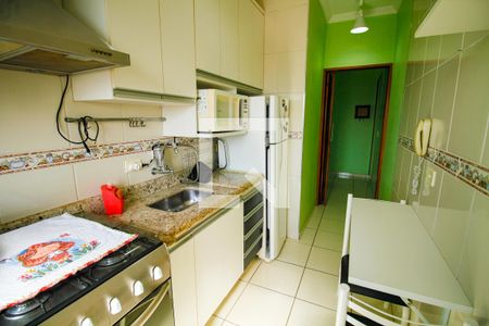 Cozinha de apartamento para alugar com 2 quartos, 62m² em Boqueirão, Praia Grande