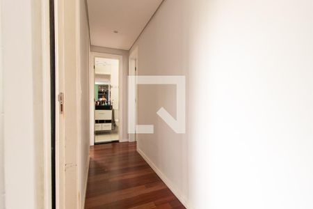 Corredor de apartamento para alugar com 3 quartos, 75m² em Cristo Rei, Curitiba