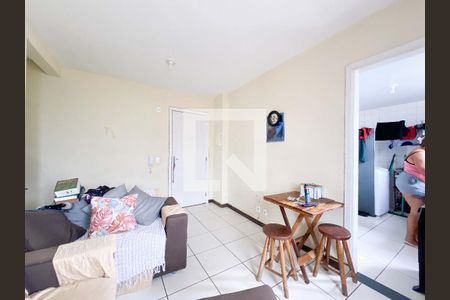 Apartamento à venda com 3 quartos, 50m² em Darcy Vargas, Contagem