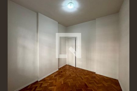 Quarto 1 de apartamento para alugar com 2 quartos, 80m² em Copacabana, Rio de Janeiro