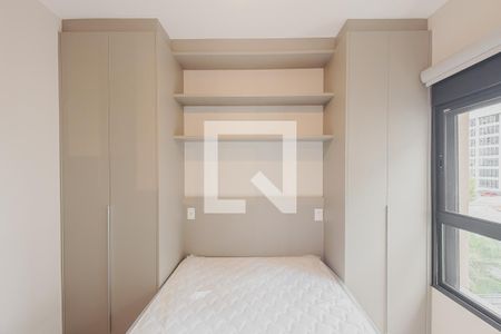 Quarto de apartamento à venda com 1 quarto, 68m² em Pinheiros, São Paulo