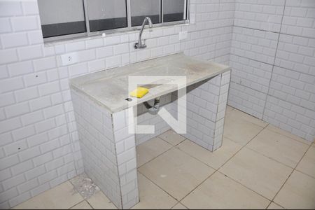 Detalhe - Sala e Cozinha de casa para alugar com 1 quarto, 70m² em Vila Zat, São Paulo
