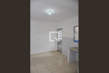 Detalhe - Sala e Cozinha de casa para alugar com 1 quarto, 70m² em Vila Zat, São Paulo