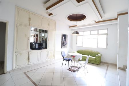 Sala de casa para alugar com 6 quartos, 1200m² em Lídice, Uberlândia