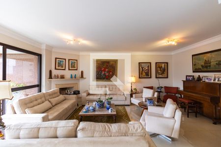 Apartamento para alugar com 3 quartos, 225m² em Vila Suzana, São Paulo