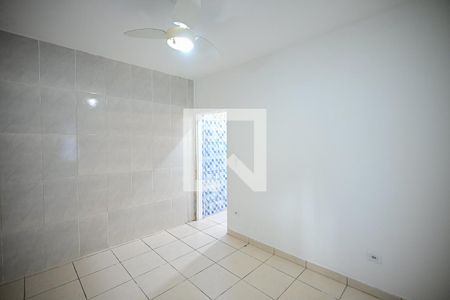 Quarto de casa para alugar com 1 quarto, 32m² em Parque Regina, São Paulo