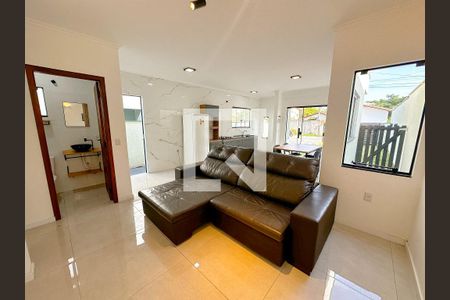 Sala de TV de casa para alugar com 2 quartos, 85m² em São João do Rio Vermelho, Florianópolis