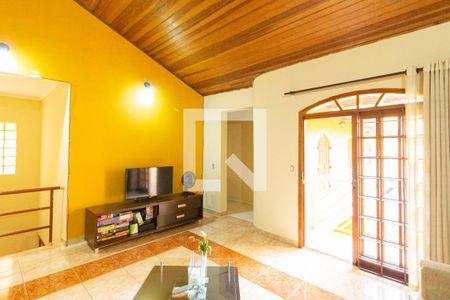 Sala de TV de casa à venda com 5 quartos, 397m² em Vila Yara, Osasco