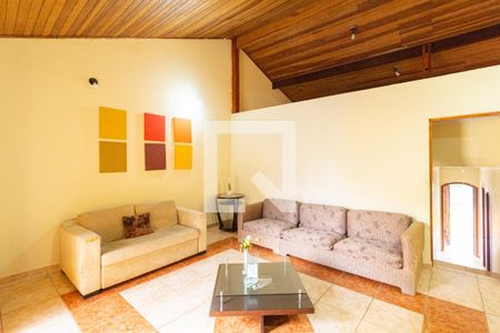 Sala de TV de casa à venda com 5 quartos, 397m² em Vila Yara, Osasco