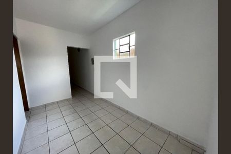 Sala de casa para alugar com 3 quartos, 85m² em Parque Ipe, São Paulo