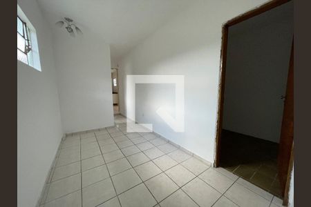 Sala de casa para alugar com 3 quartos, 85m² em Parque Ipe, São Paulo