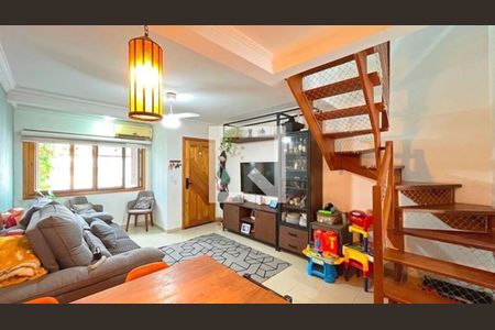 Sala de casa para alugar com 3 quartos, 129m² em Guarujá, Porto Alegre