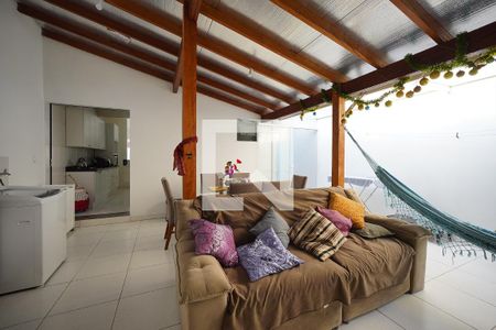 Sala de estar de casa para alugar com 2 quartos, 100m² em São João do Rio Vermelho, Florianópolis