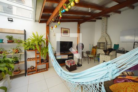 Sala de estar de casa para alugar com 2 quartos, 100m² em São João do Rio Vermelho, Florianópolis