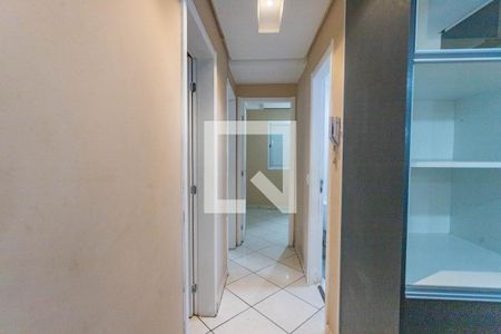 Corredor  de apartamento para alugar com 3 quartos, 65m² em Conceição, Diadema