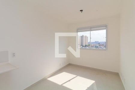 Sala/Cozinha de apartamento para alugar com 2 quartos, 32m² em Vila Carmosina, São Paulo