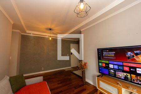 Sala de apartamento para alugar com 2 quartos, 72m² em Jardim Tupanci, Barueri