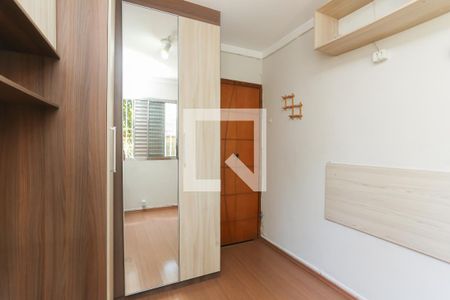 Quarto 1  de apartamento para alugar com 2 quartos, 46m² em Conjunto Residencial José Bonifácio, São Paulo