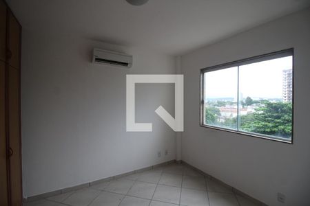 Quarto 1 de apartamento para alugar com 2 quartos, 70m² em Caonze, Nova Iguaçu