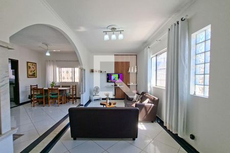 Sala de casa para alugar com 4 quartos, 220m² em Balneario Flórida, Praia Grande