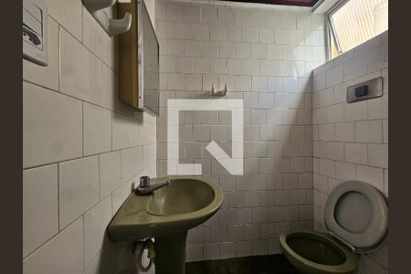 Banheiro de apartamento para alugar com 1 quarto, 38m² em Brotas, Salvador
