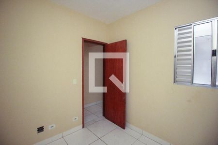 Quarto 1 de casa para alugar com 2 quartos, 60m² em Condomínio Maracanã, Santo André