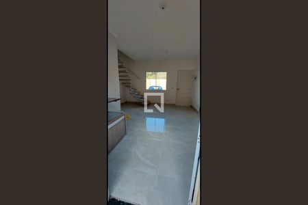 Sala/Cozinha de casa de condomínio para alugar com 2 quartos, 46m² em Chácara Rincão, Cotia