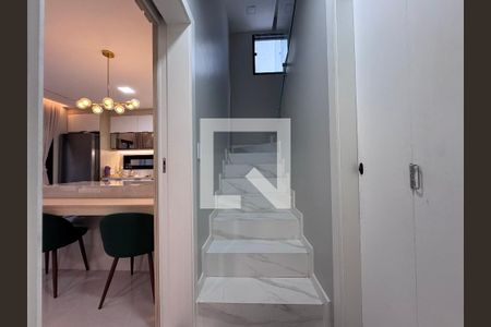 Escada de casa de condomínio à venda com 3 quartos, 217m² em Vargem Grande, Rio de Janeiro