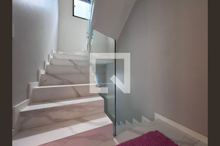 Escada de casa de condomínio à venda com 3 quartos, 217m² em Vargem Grande, Rio de Janeiro