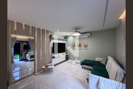 Sala de casa de condomínio à venda com 3 quartos, 217m² em Vargem Grande, Rio de Janeiro