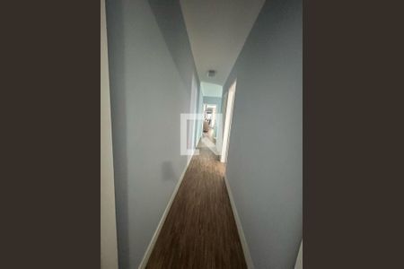 Corredor de casa à venda com 3 quartos, 190m² em Vila Pires, Santo André