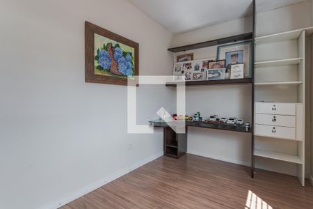 Quarto 2 de casa à venda com 3 quartos, 220m² em Jardim Sabará, Porto Alegre