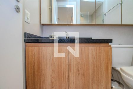 Banheiro da Suíte de apartamento para alugar com 2 quartos, 75m² em Auxiliadora, Porto Alegre