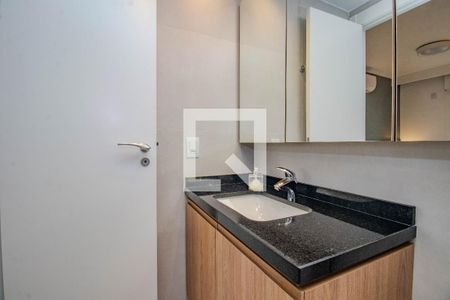 Banheiro da Suíte de apartamento para alugar com 2 quartos, 75m² em Auxiliadora, Porto Alegre