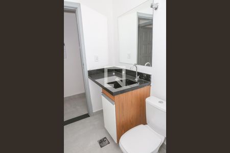 Banheiro de apartamento para alugar com 1 quarto, 37m² em Pompeia, São Paulo