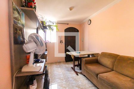 Sala de apartamento para alugar com 3 quartos, 60m² em Conjunto Residencial José Bonifácio, São Paulo