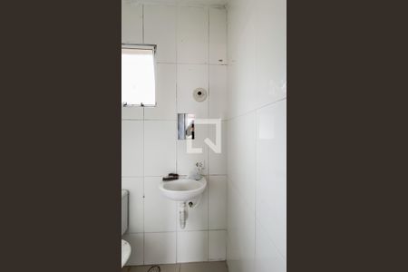 Banheiro da Suíte 1 de casa de condomínio para alugar com 2 quartos, 75m² em Cidade Patriarca, São Paulo