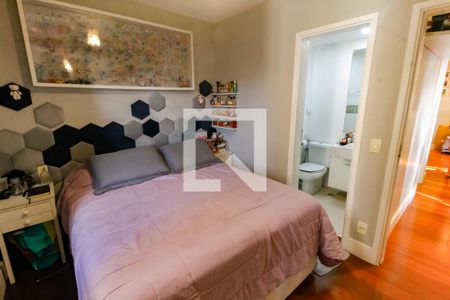 Suíte de apartamento à venda com 2 quartos, 70m² em Jardim Maria Rosa, Taboão da Serra