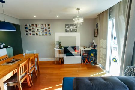 Sala de apartamento à venda com 2 quartos, 70m² em Jardim Maria Rosa, Taboão da Serra