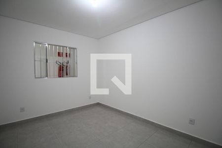 Casa para alugar com 1 quarto, 39m² em Parque Pinheiros, Taboão da Serra