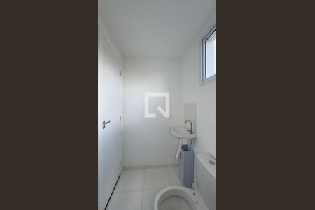 Banheiro de kitnet/studio para alugar com 1 quarto, 24m² em Itaim Bibi, São Paulo