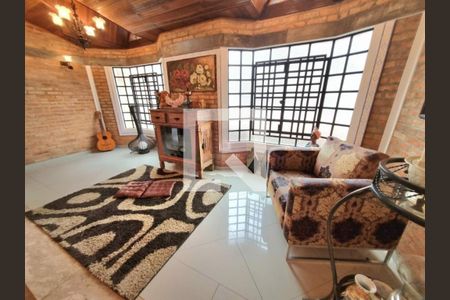 Casa à venda com 4 quartos, 224m² em Parque Imperial, São Paulo