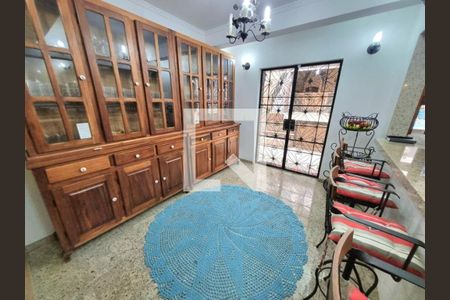 Casa à venda com 4 quartos, 224m² em Parque Imperial, São Paulo