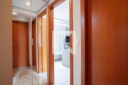 Corredor de apartamento à venda com 4 quartos, 128m² em Floresta, Belo Horizonte